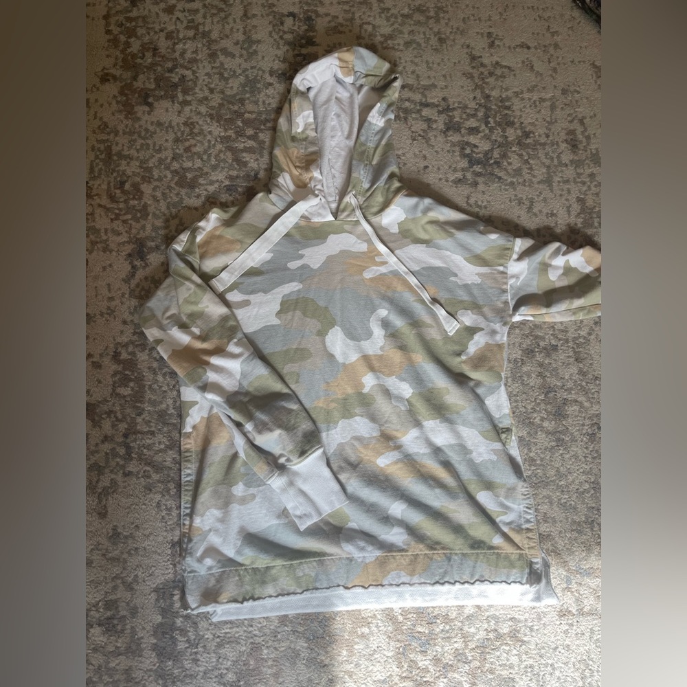 Aerie oversized light weight hoodie Small with side slits